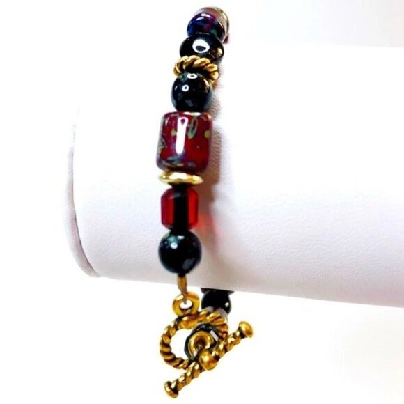 Handmade Beaded Toggle Bracelet Red & Gold - Picture 3 of 10